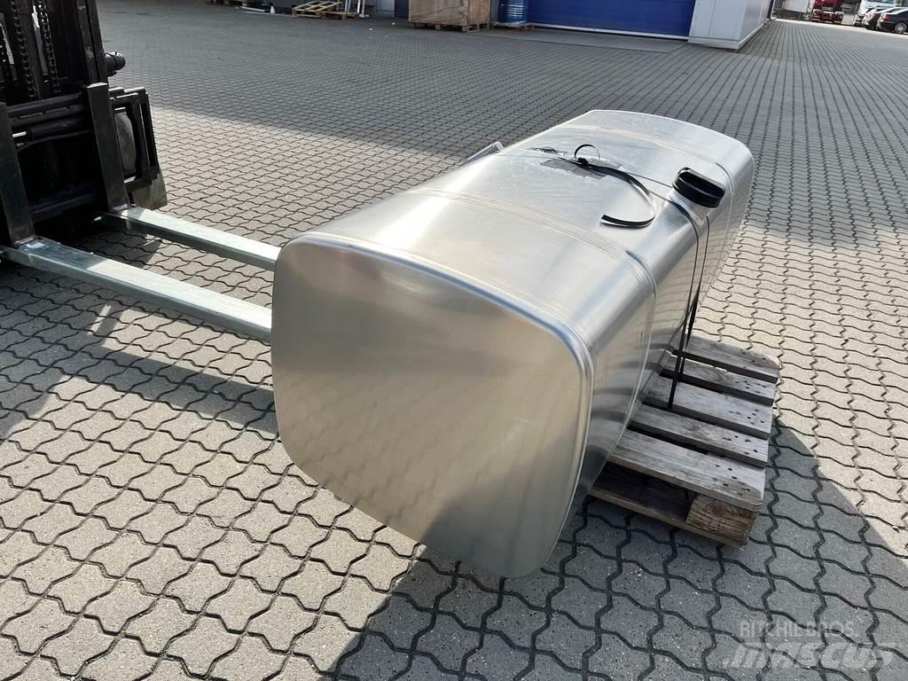 DAF XG Fuel and additive tanks