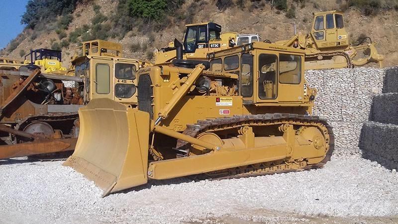 CAT D9G Crawler dozers