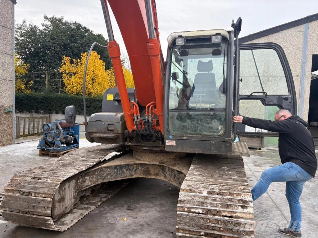 Hitachi ZX210LC-3 Crawler excavators
