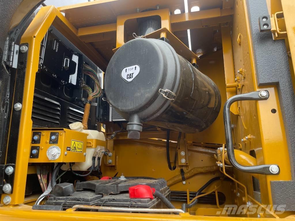 CAT 336D2 Crawler excavators