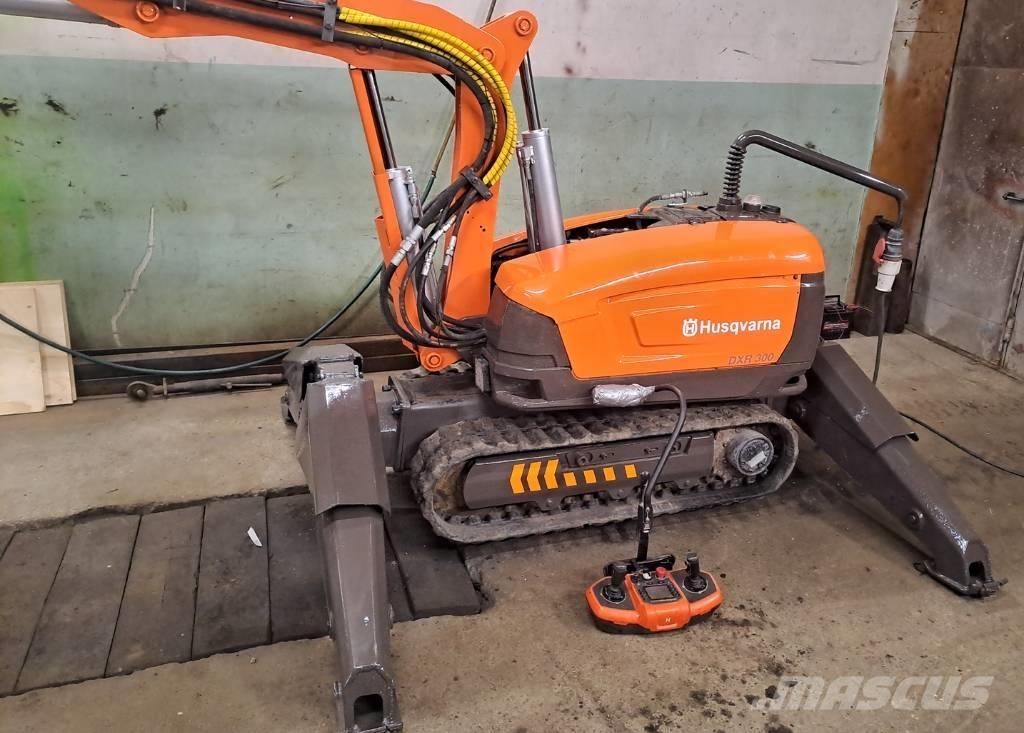 Husqvarna DXR 300 Mini excavators < 7t (Mini diggers)