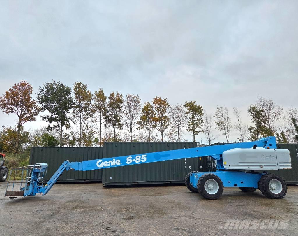 Genie S85 Telescopic boom lifts