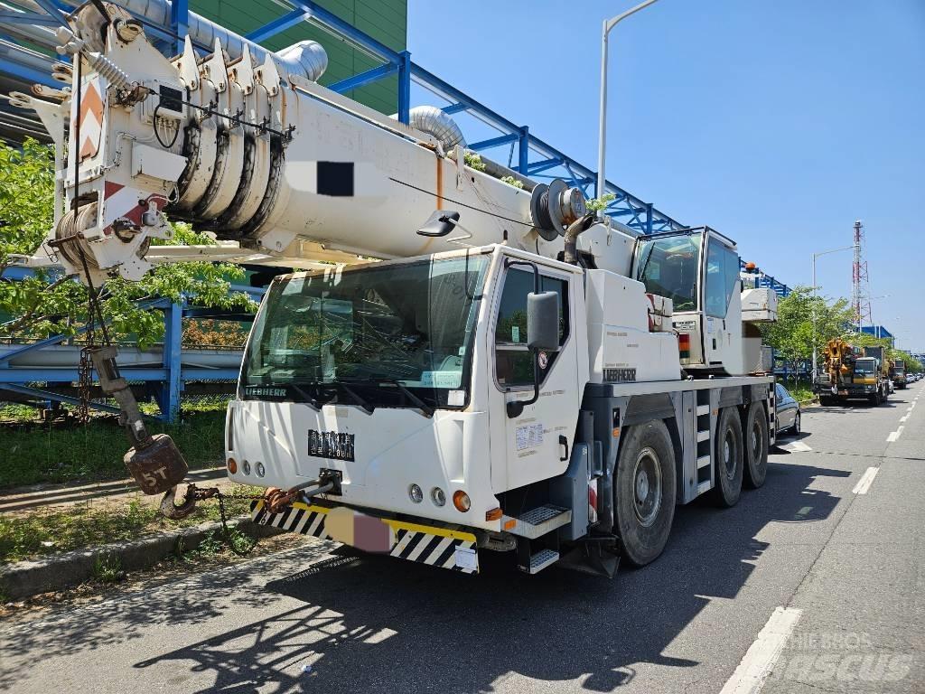 Liebherr LTM1055 All terrain cranes