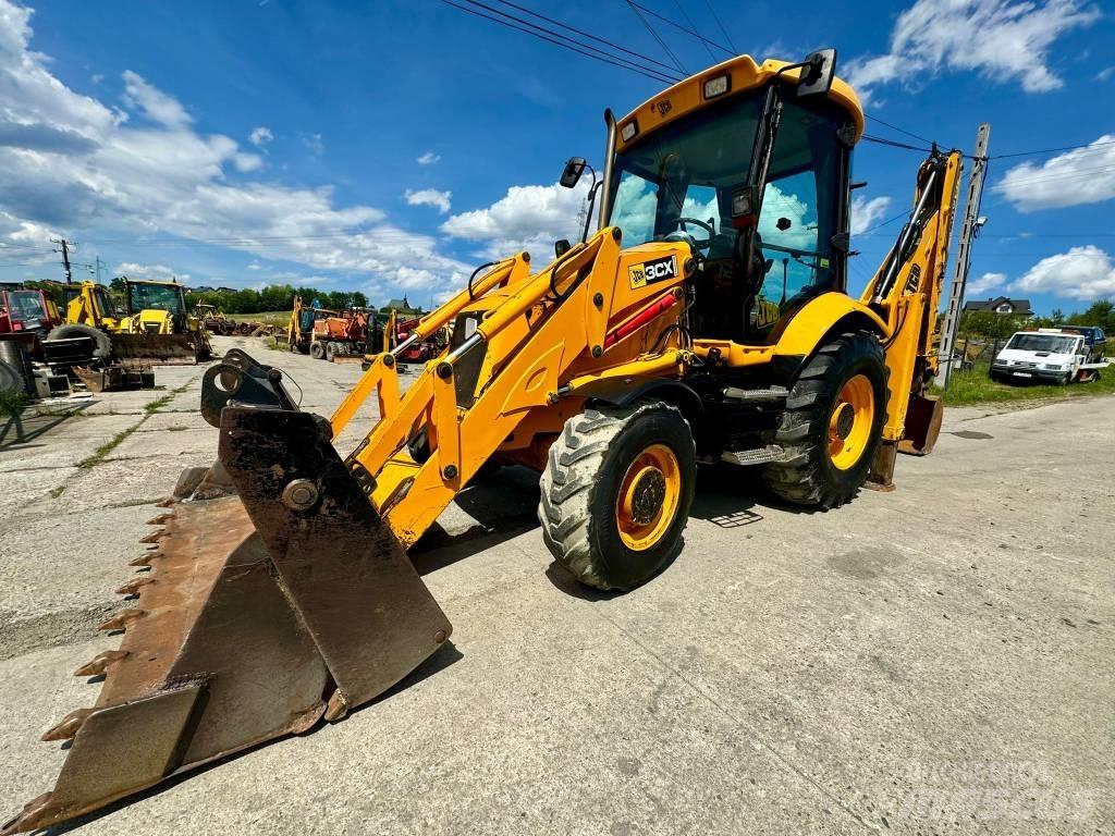 JCB 3CX Backhoe loaders