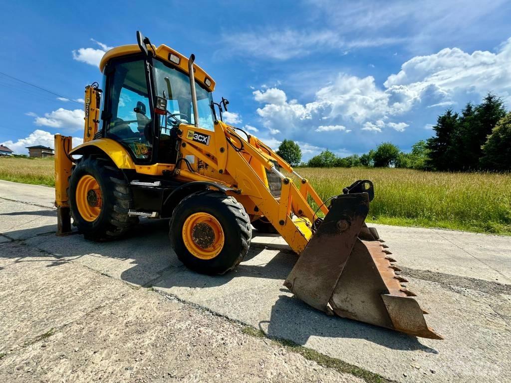 JCB 3CX Backhoe loaders