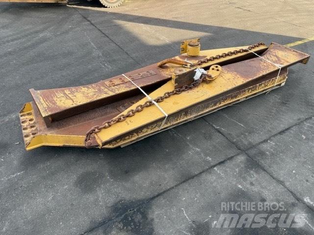 CAT 735 TAIL GATE Articulated Dump Trucks (ADTs)