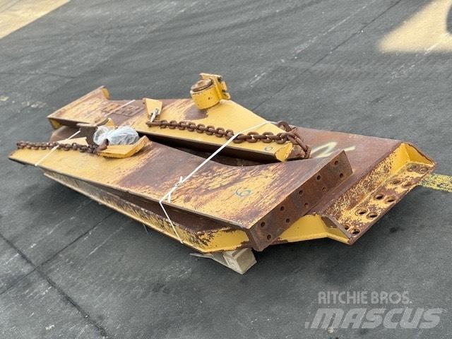 CAT 735 TAIL GATE Articulated Dump Trucks (ADTs)