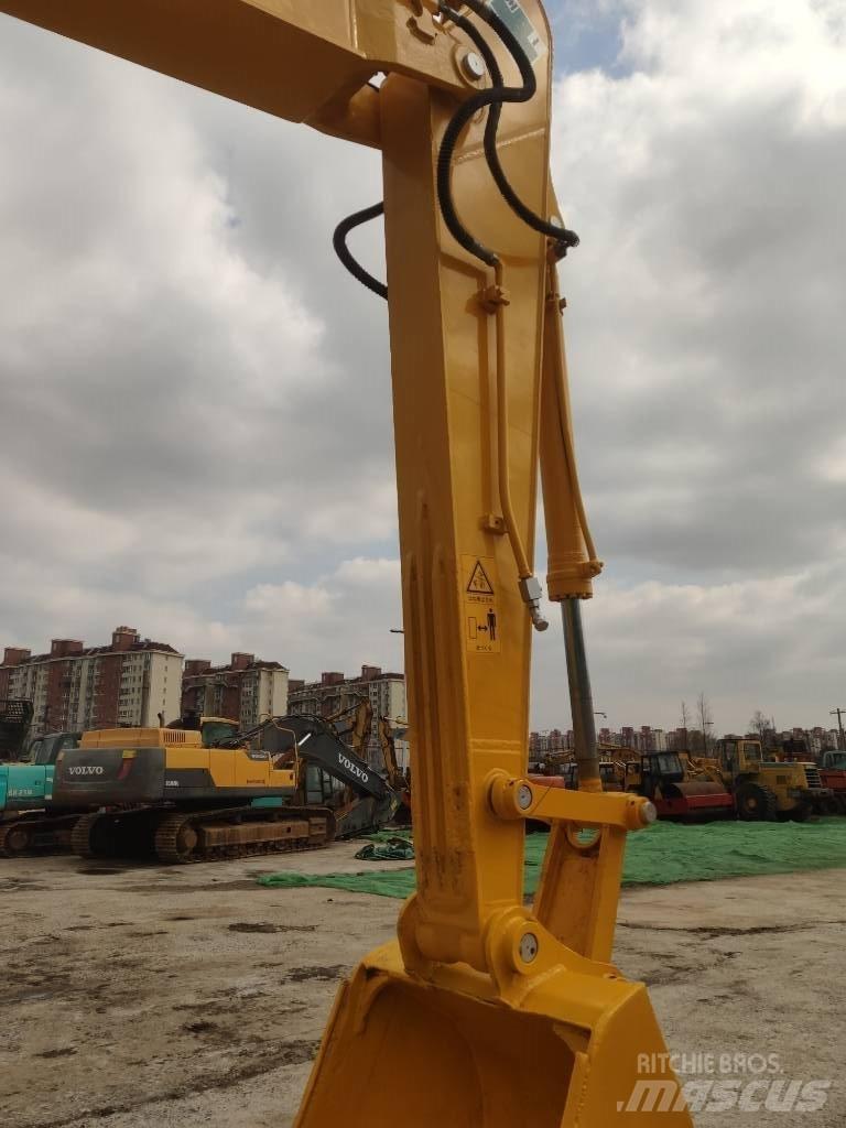 Komatsu PC 200-8 Midi excavators  7t - 12t