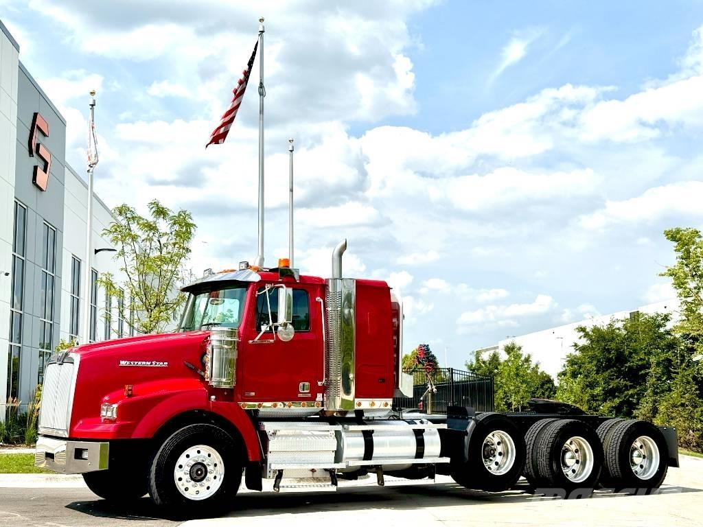 Western Star 4900 SB Tractor Units