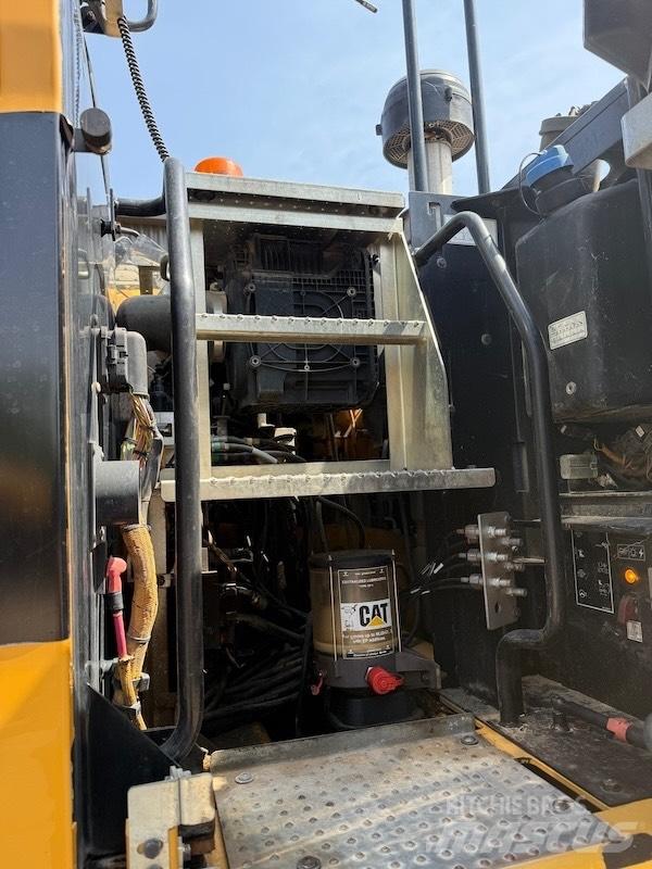 CAT M314F Wheeled excavators