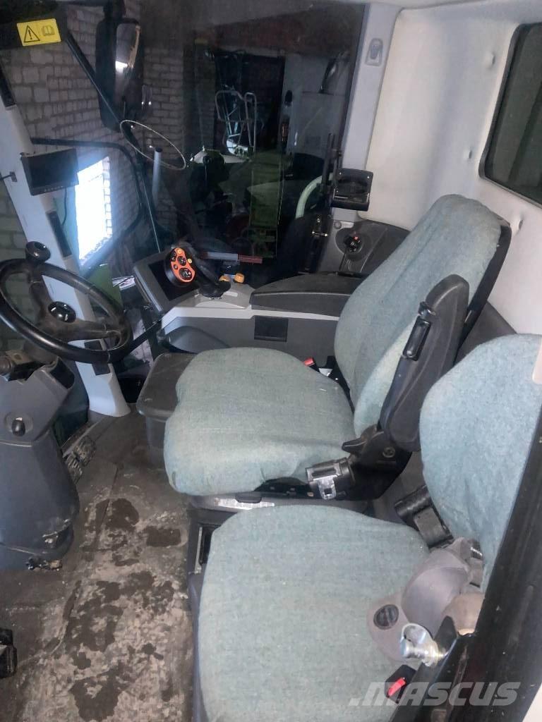 CLAAS Lexion 770 Combine harvesters
