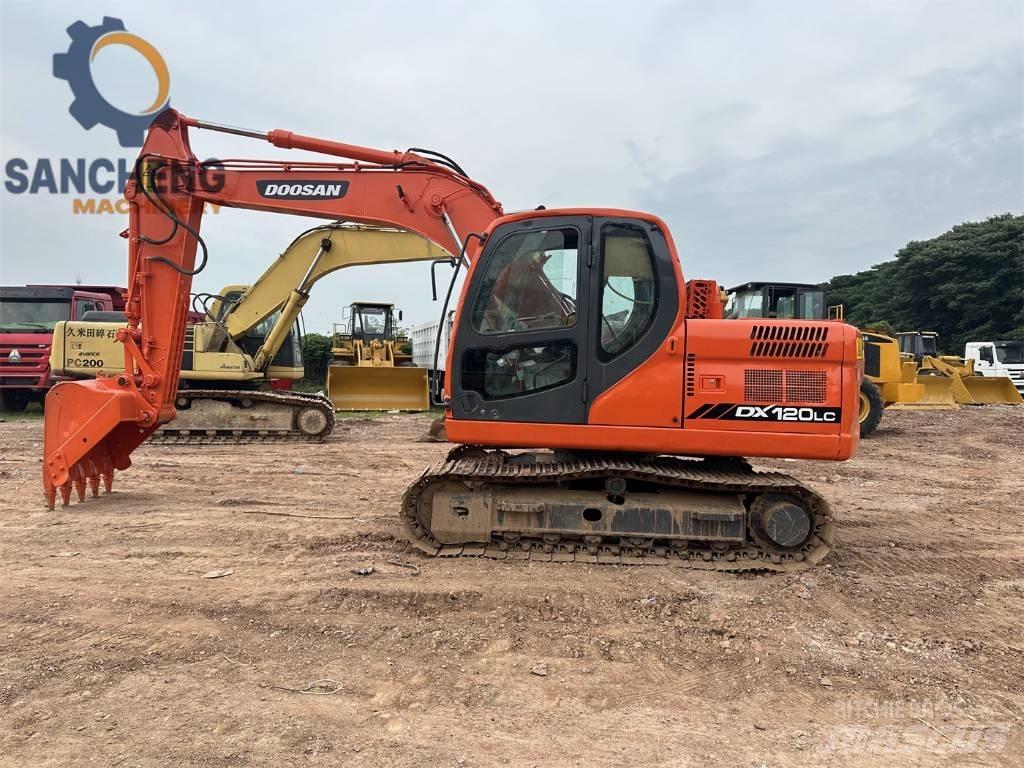 Doosan DX 120 Midi excavators  7t - 12t