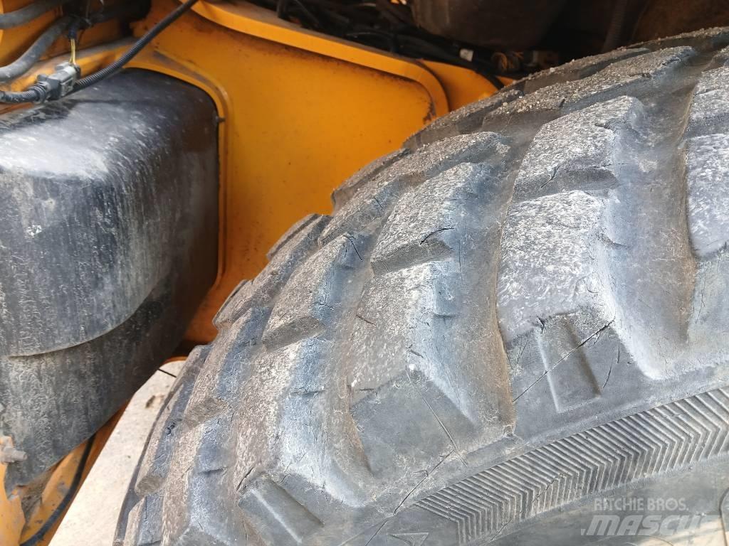 JCB 4cxProAEC Backhoe loaders
