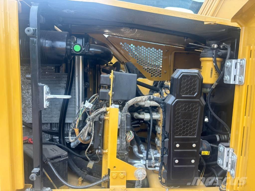 CAT 310 Crawler excavators