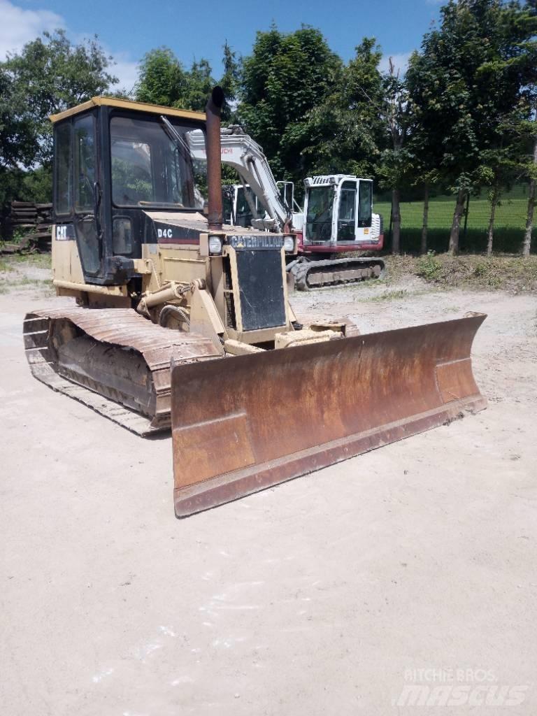 CAT D 4 C Crawler dozers