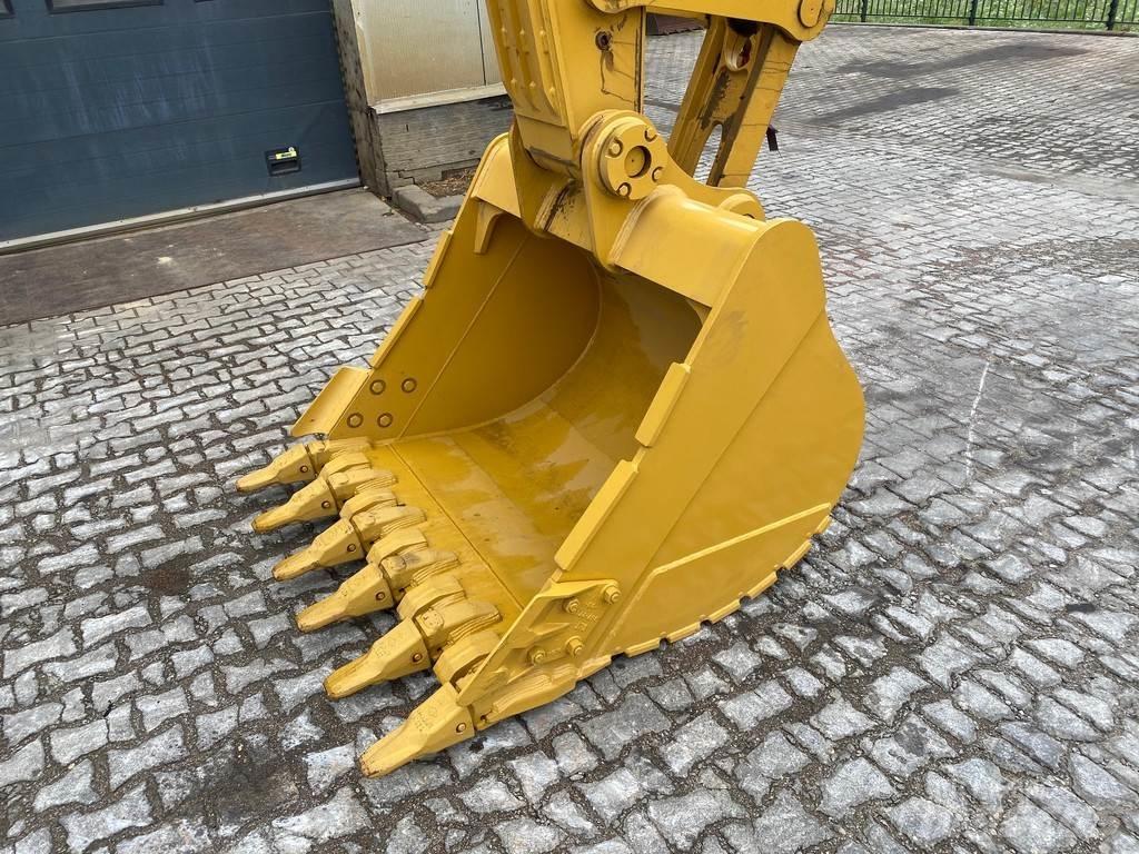 CAT 323D3 Crawler excavators