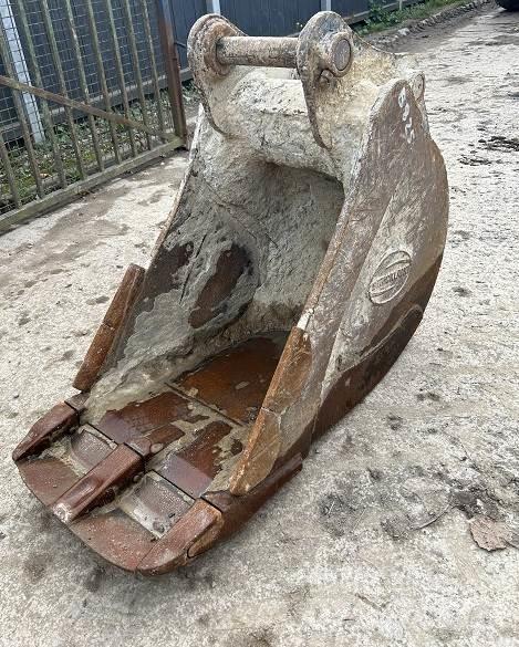  2' BUCKET, 65mm PINS Buckets