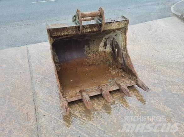  4' BUCKET, 65mm PINS Buckets