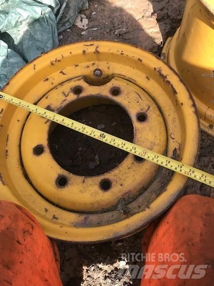  MASSEY FRONT WHEEL Tyres, wheels and rims