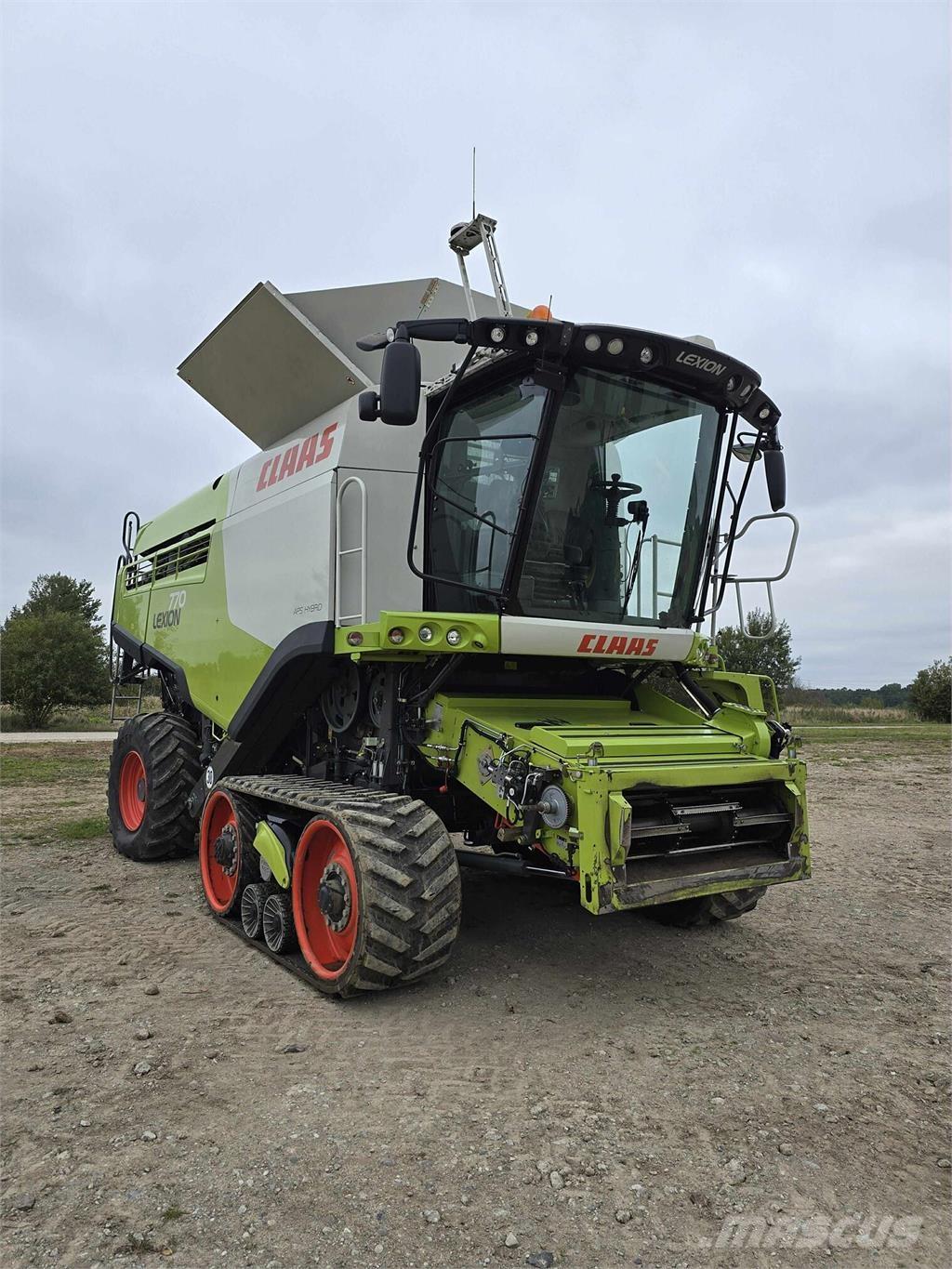 CLAAS Lexion 770TT Combine harvesters