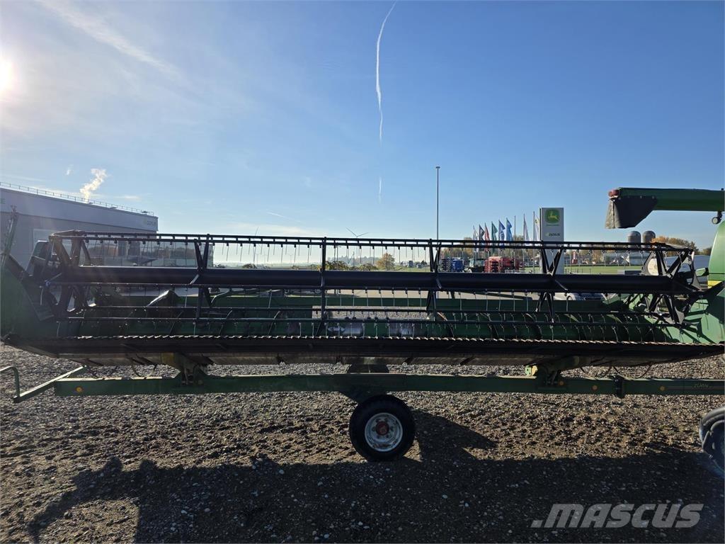 John Deere 9680 WTS Combine harvesters