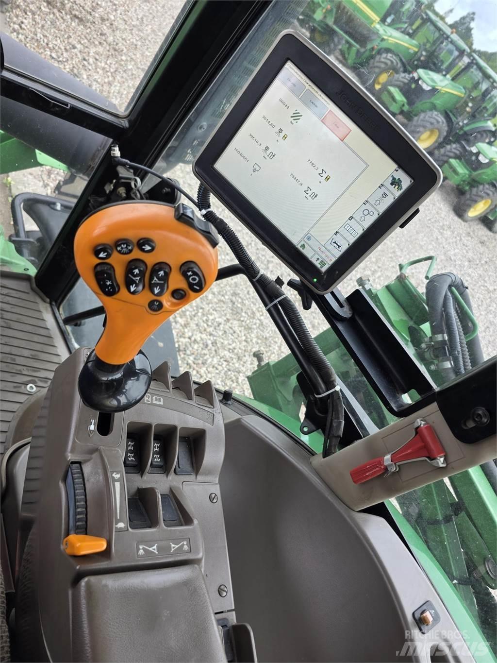 John Deere R4040i Trailed sprayers