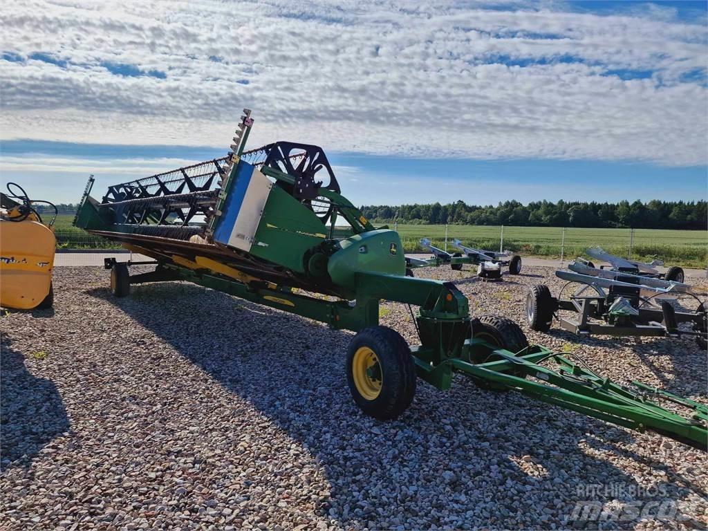 John Deere S680 Tractors