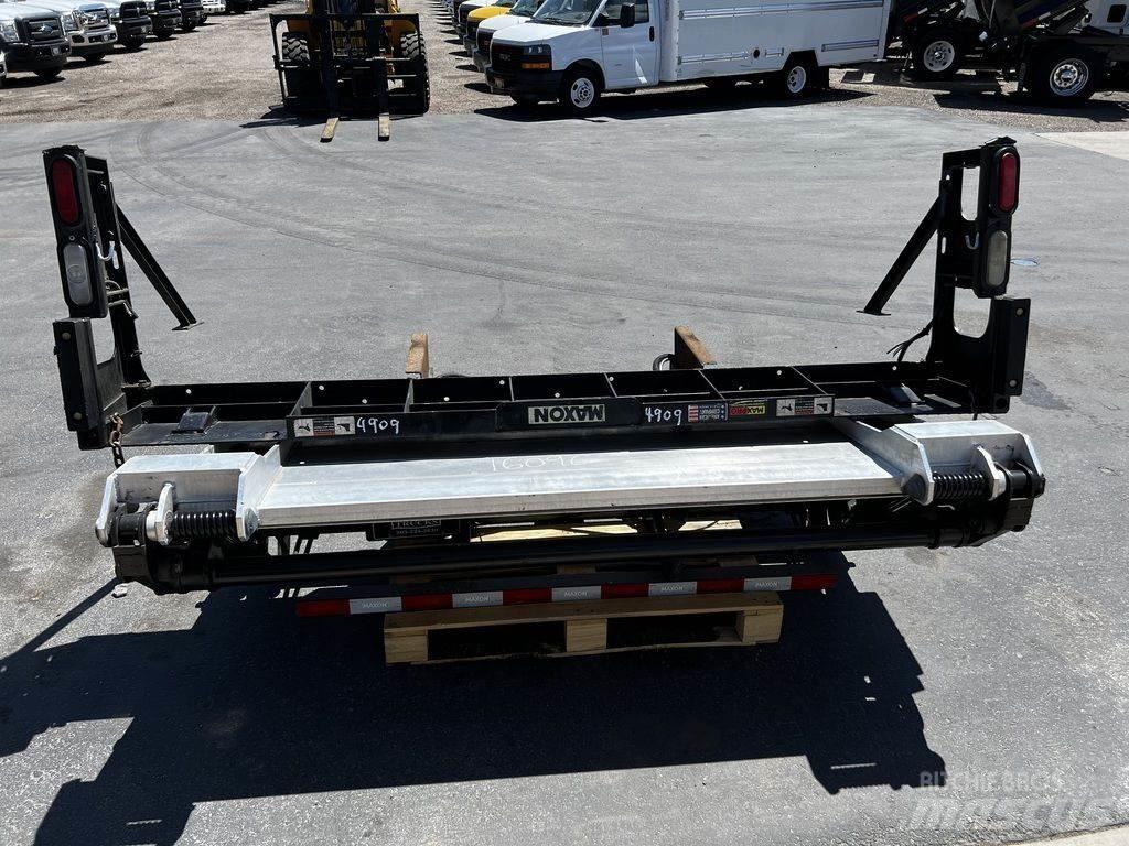 Maxon GPT3000 Goods and furniture lifts