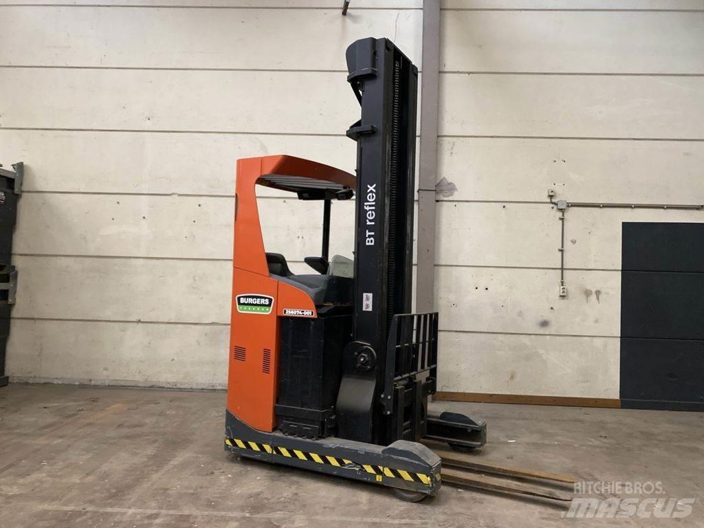 BT RRE140 Reach trucks