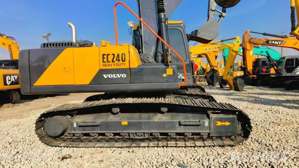 Volvo EC 240 Crawler excavators