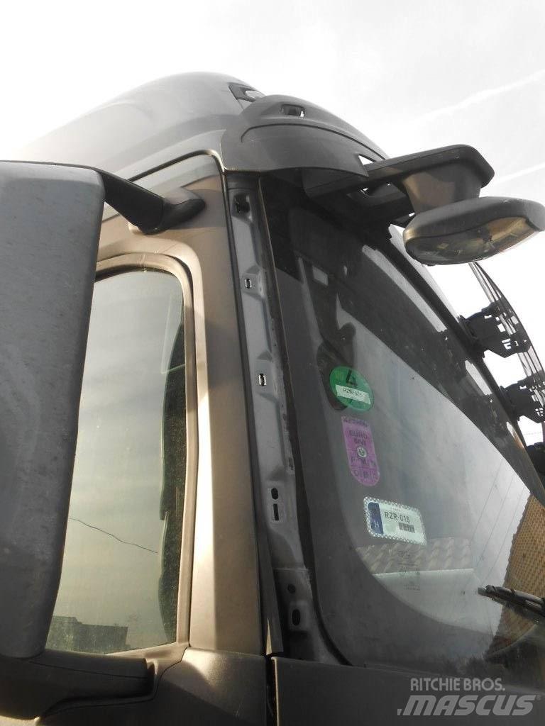 Ford F-MAX 4x2 MEGA Tractor Units
