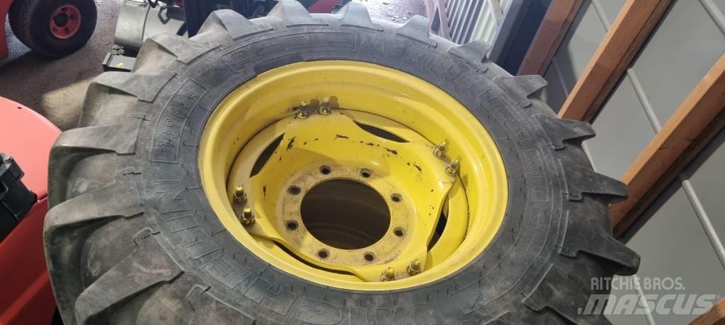 Michelin 14.9R24 Tyres, wheels and rims