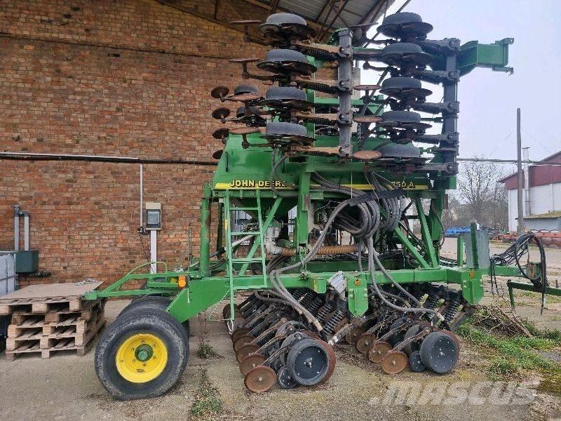 John Deere 750 A Drills