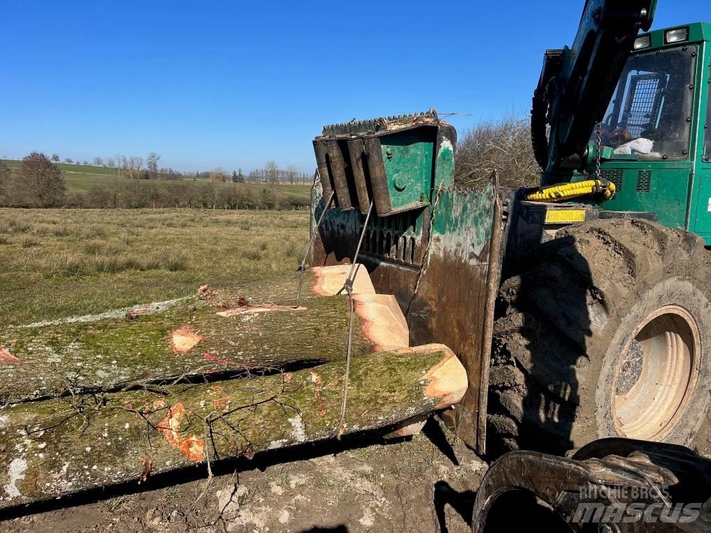 Camox F175 Skidders