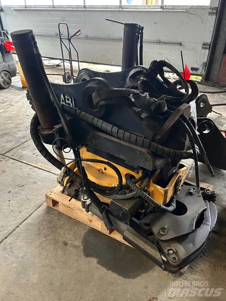 Engcon Tiltrotator Rotators