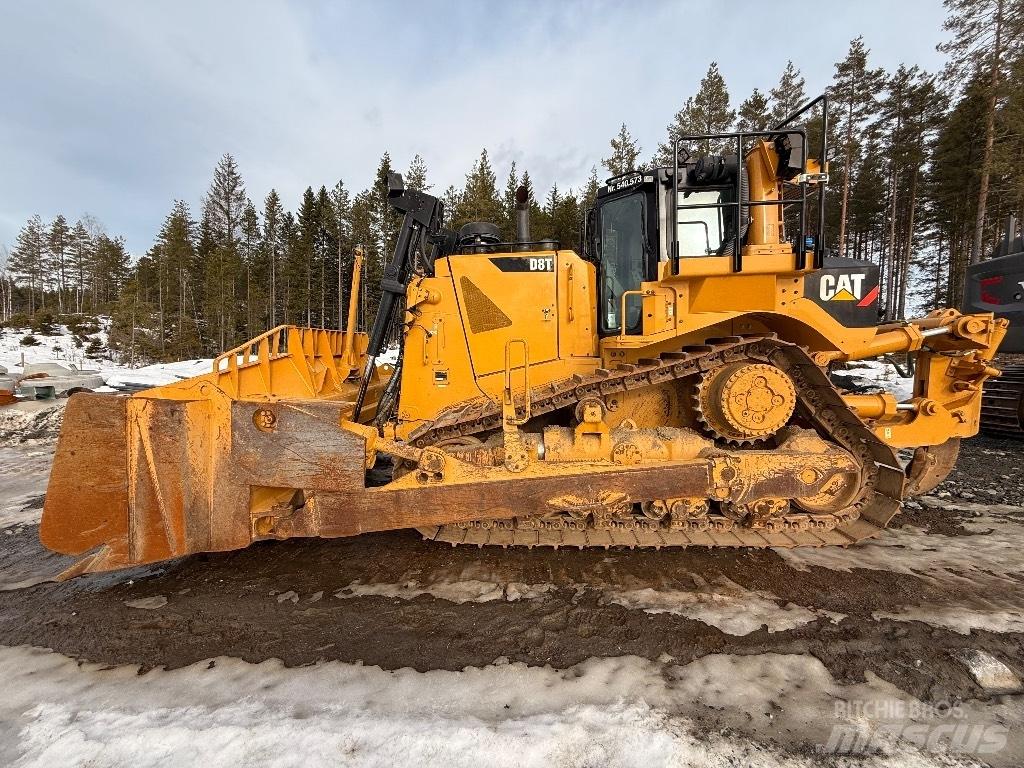 CAT D8T Crawler dozers