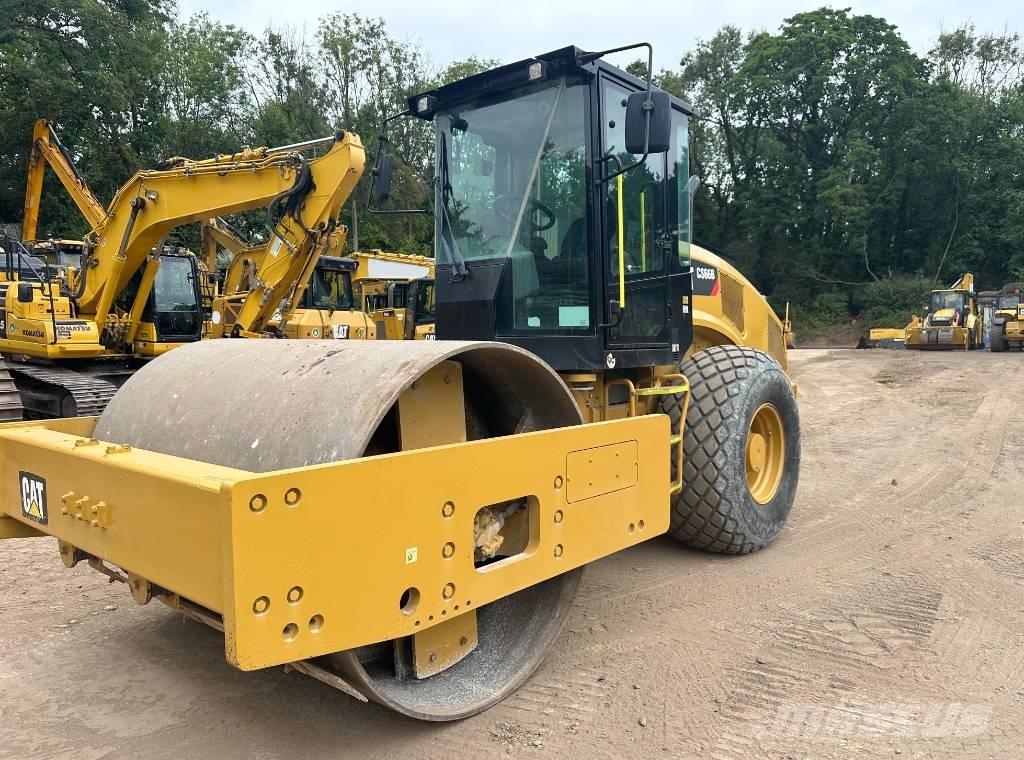 CAT CS 66 B Single drum rollers