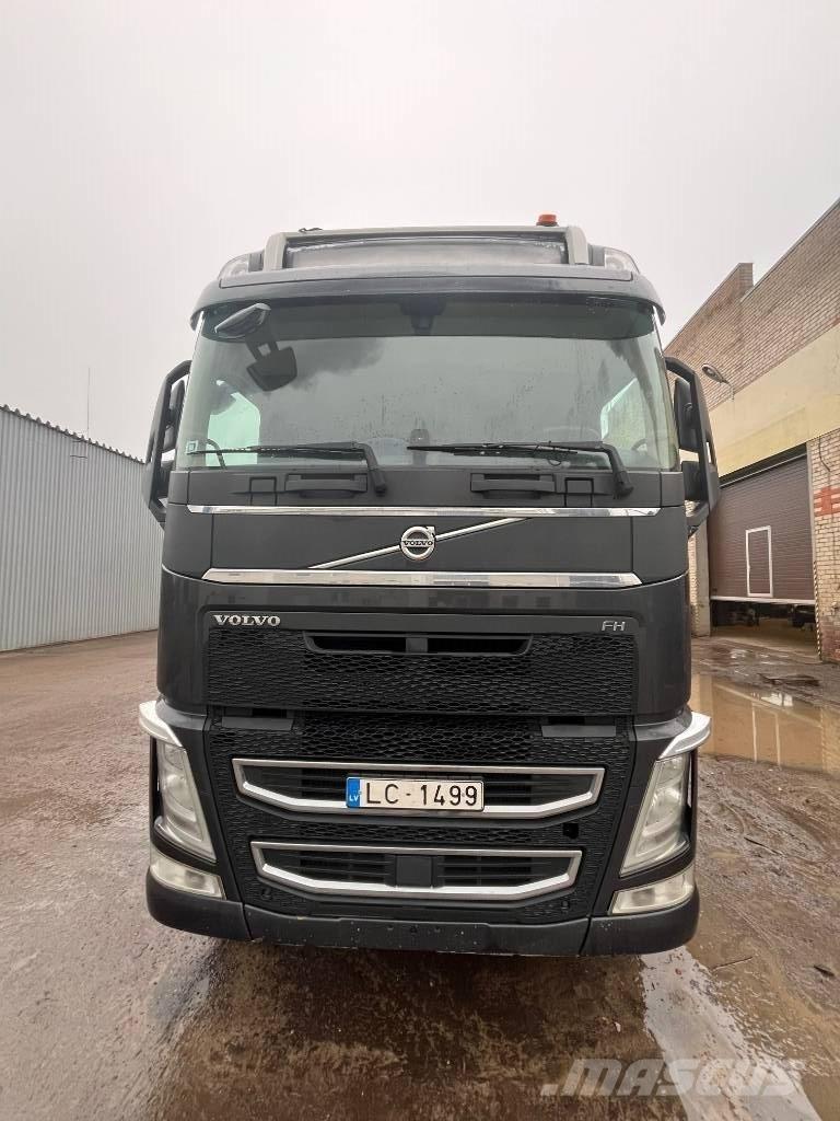 Volvo FH Timber trucks