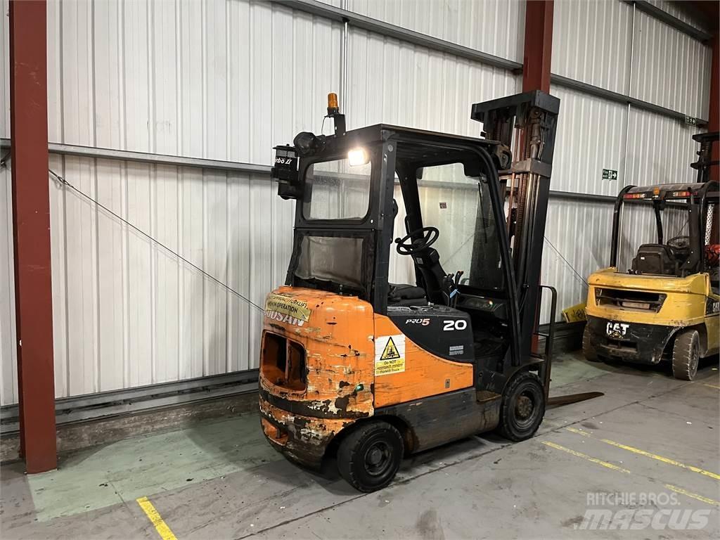 Doosan D20SC-5 Diesel trucks