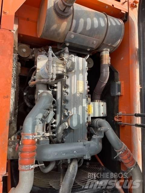 Doosan DX 225 LC Crawler excavators