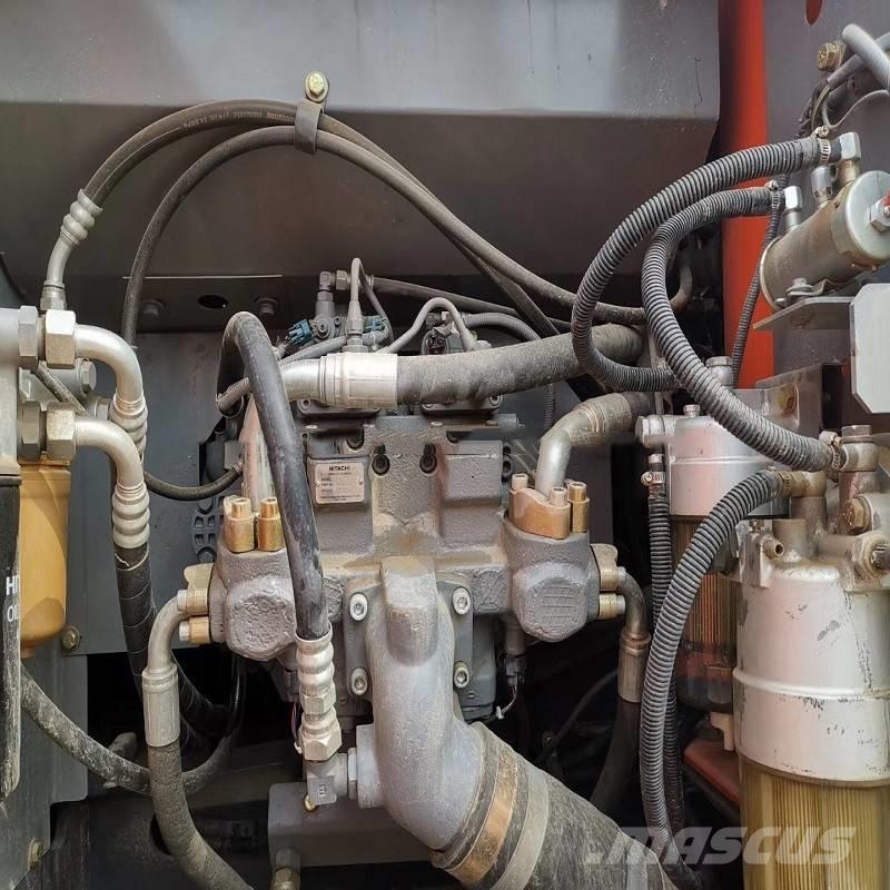 Hitachi ZX 200 Crawler excavators