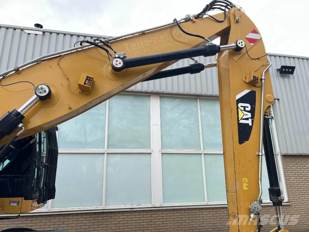 CAT MH3022  2015   CE Waste / industry handlers