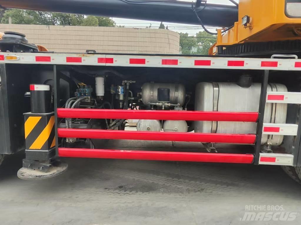 Sany STC 750 Hoists, winches and material elevators