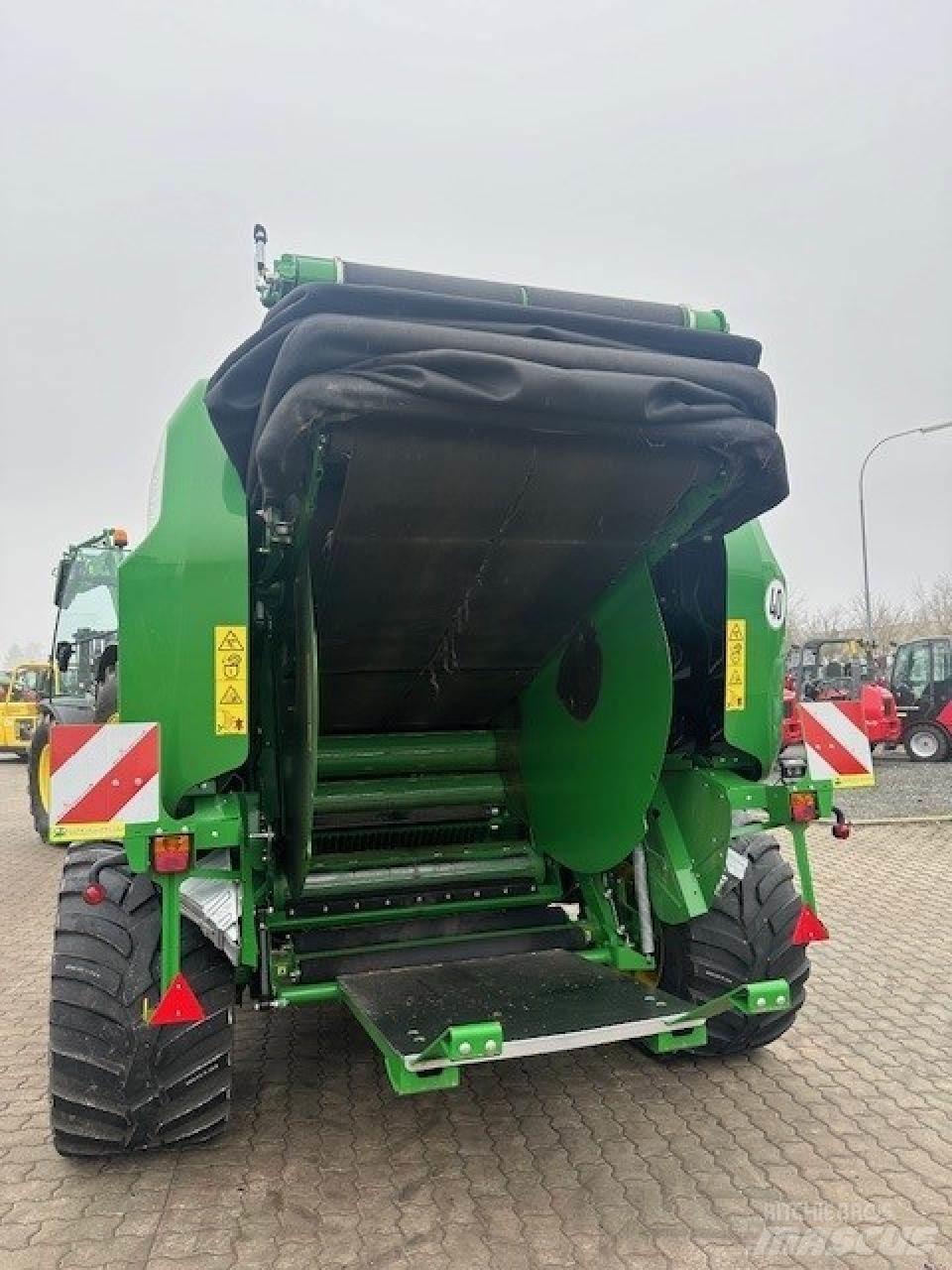 John Deere V461R Round balers