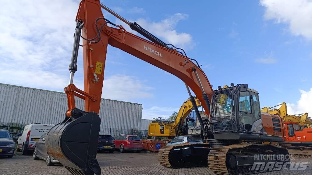Hitachi ZX 220 LC Crawler excavators