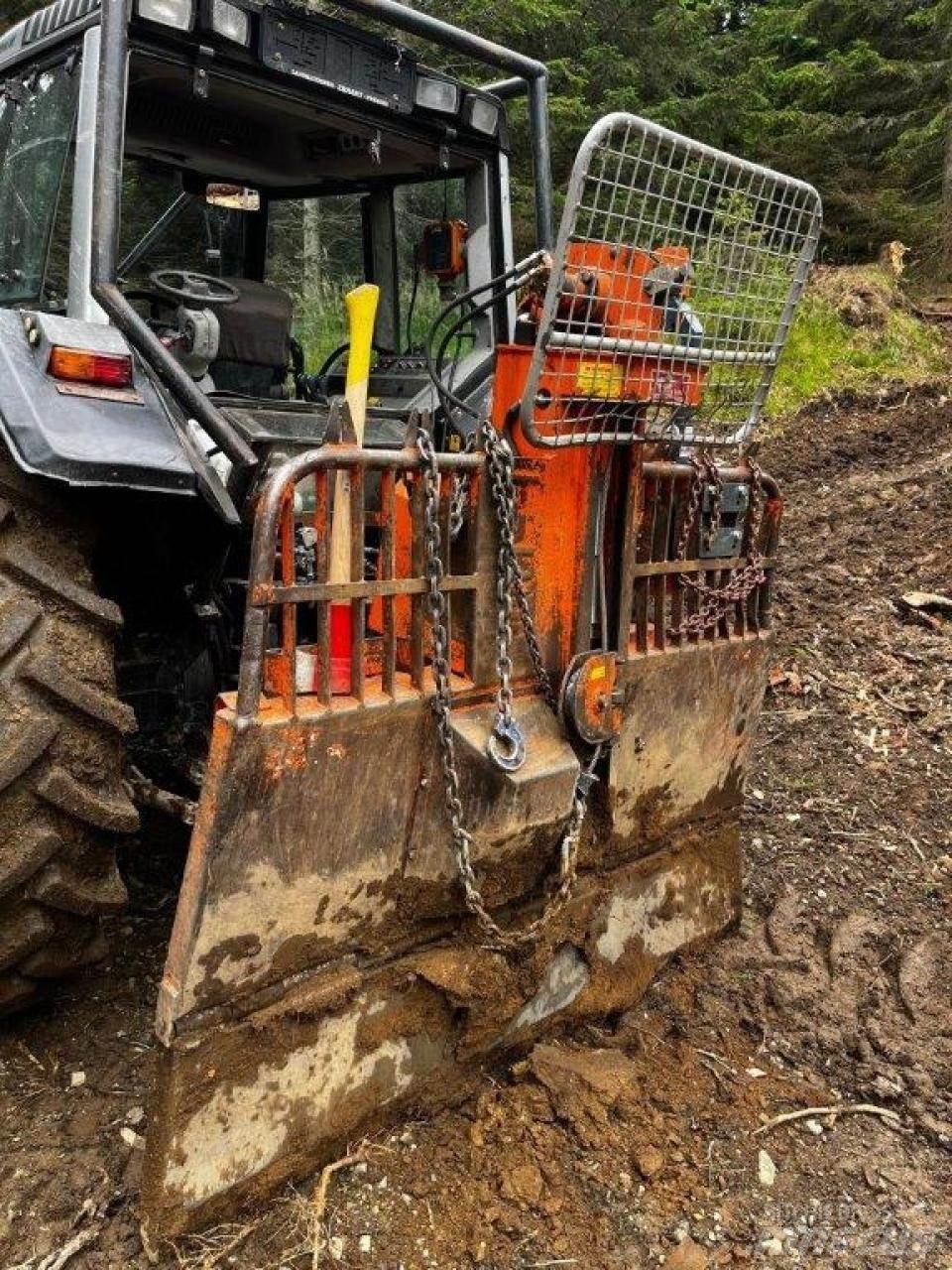 Valtra 6550 Forestry tractors