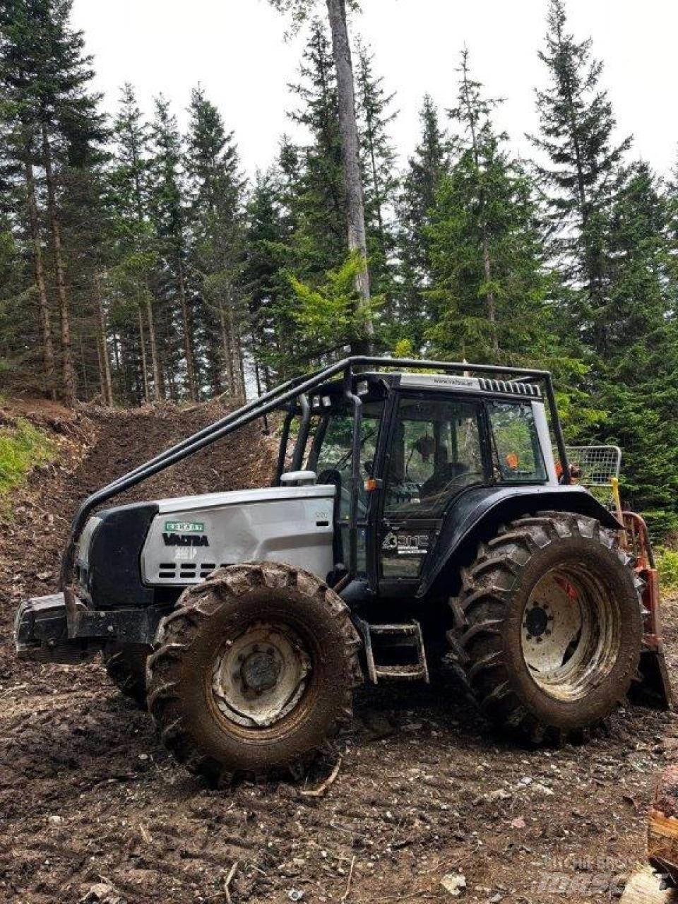 Valtra 6550 Forestry tractors