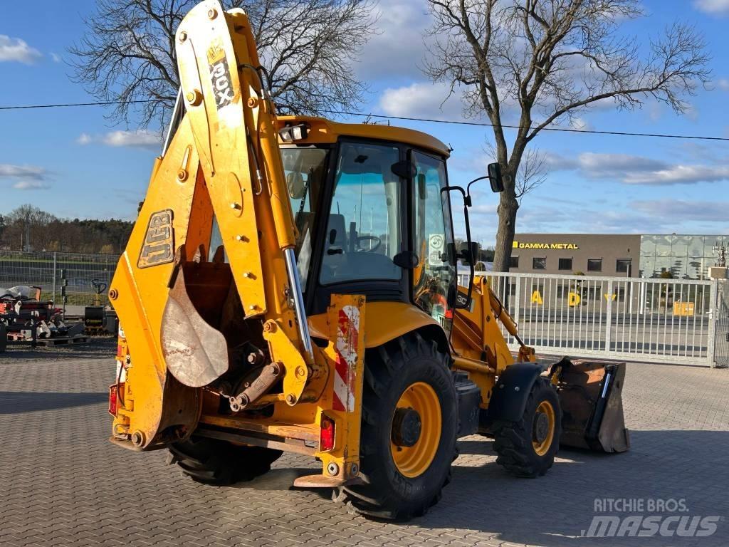 JCB 3 CX Backhoe loaders
