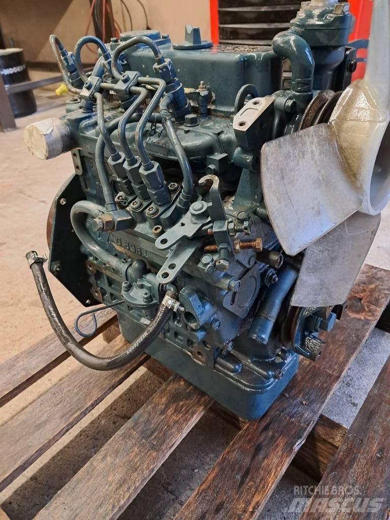 Kubota D-902 Engines