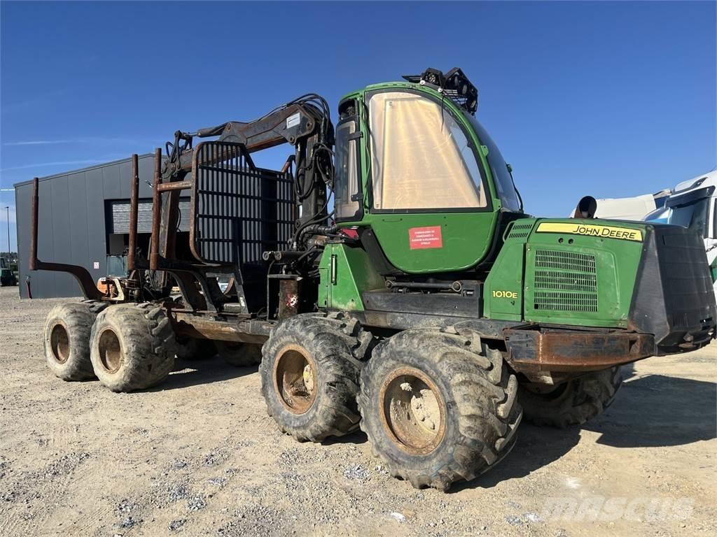 John Deere 1010E Harvesters